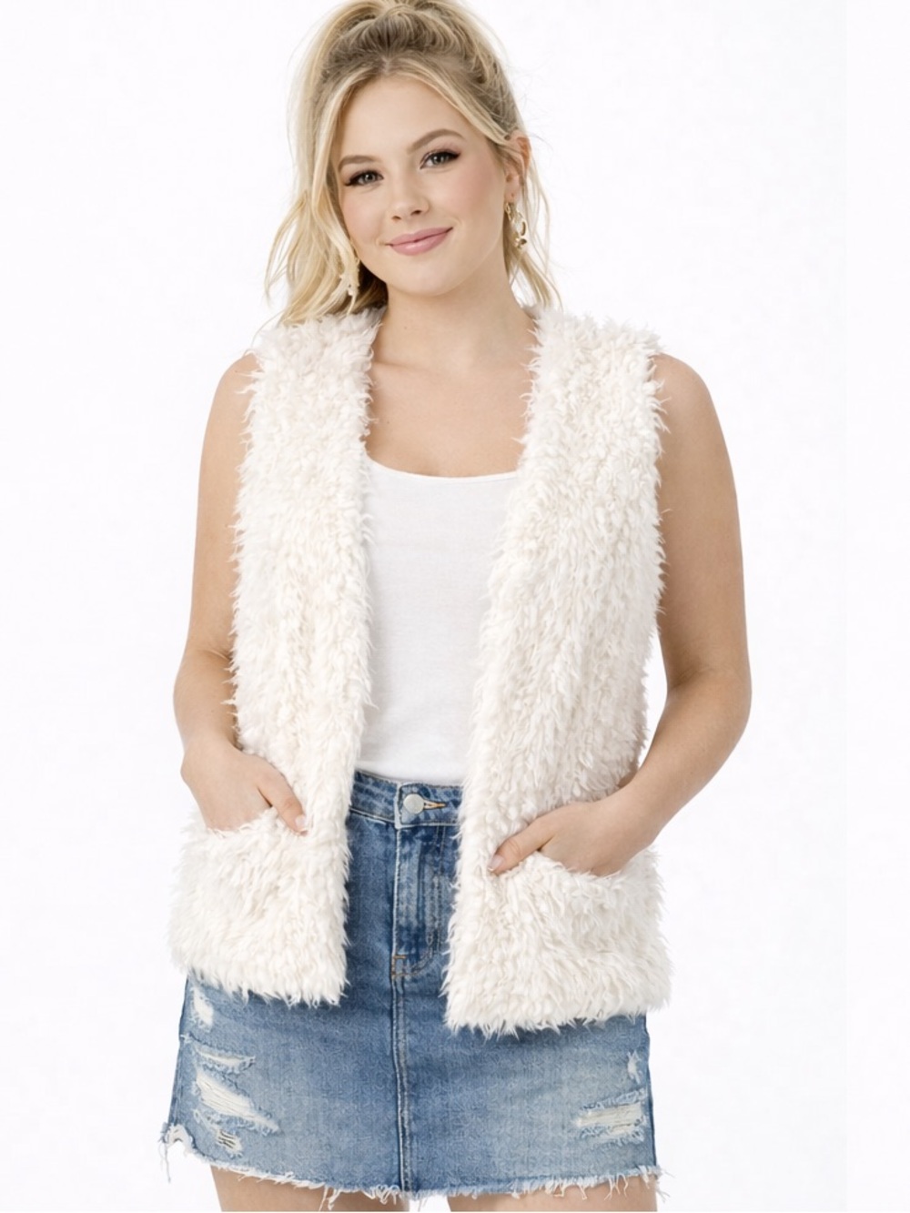 🌼 New Look Women’s Shaggy Faux Fur Vest – Ivory/Cream – Size XL